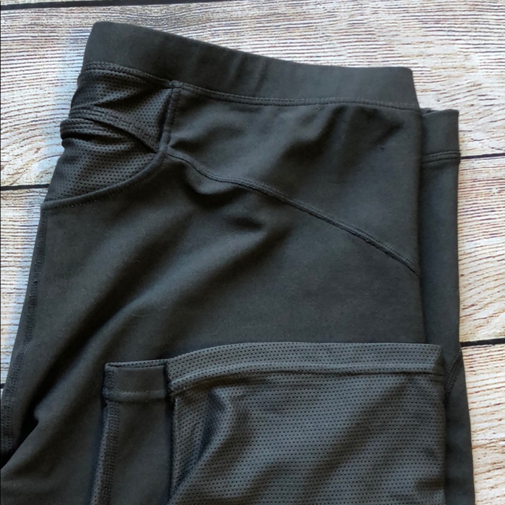 Nike dry fit capris